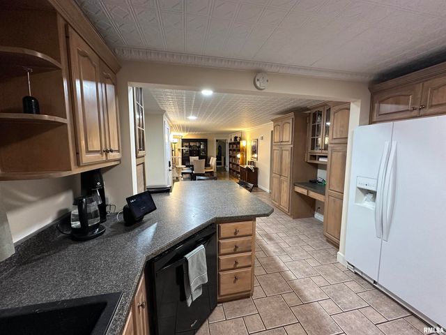 900 S 1ST Avenue, Morton, IL 61550