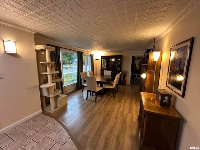 900 S 1ST Avenue, Morton, IL 61550