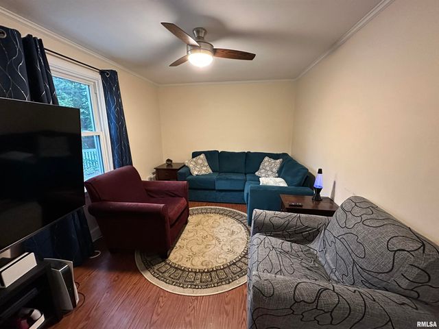 900 S 1ST Avenue, Morton, IL 61550