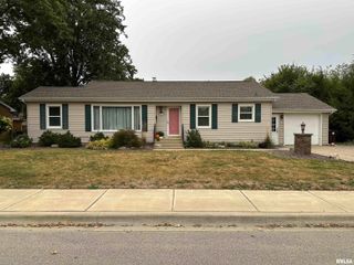 900 S 1ST Avenue, Morton, IL 61550