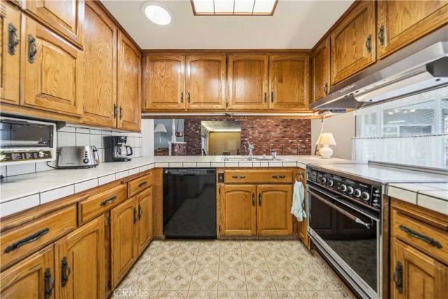 10739 Reseda, Porter Ranch, CA 91326