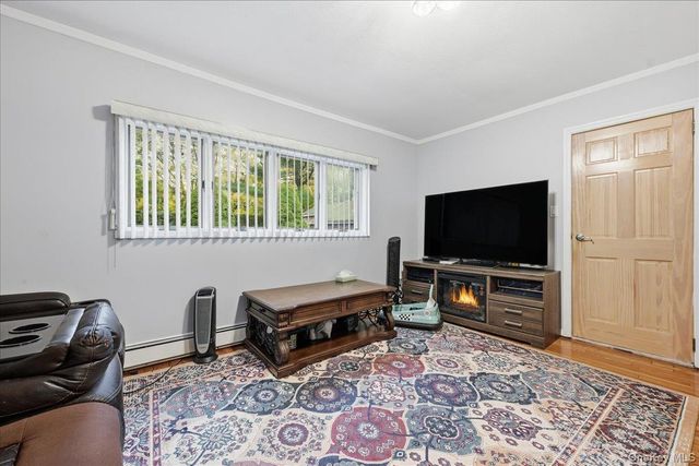 120 Bruce Terrace, Mineola, NY 11501