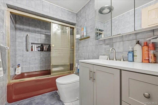 120 Bruce Terrace, Mineola, NY 11501