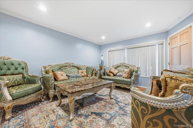 120 Bruce Terrace, Mineola, NY 11501