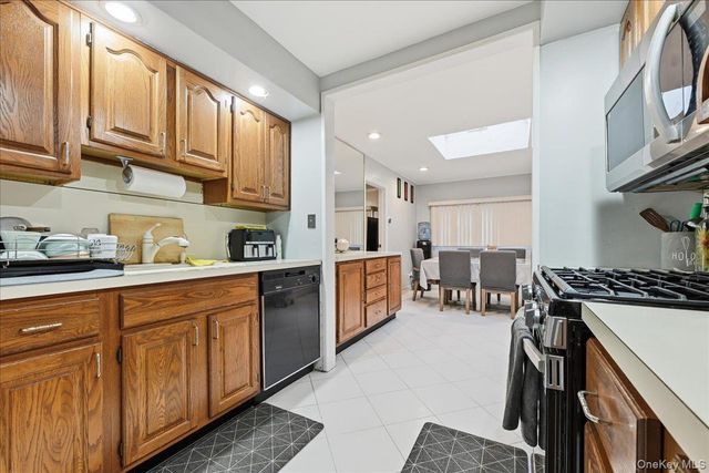 120 Bruce Terrace, Mineola, NY 11501