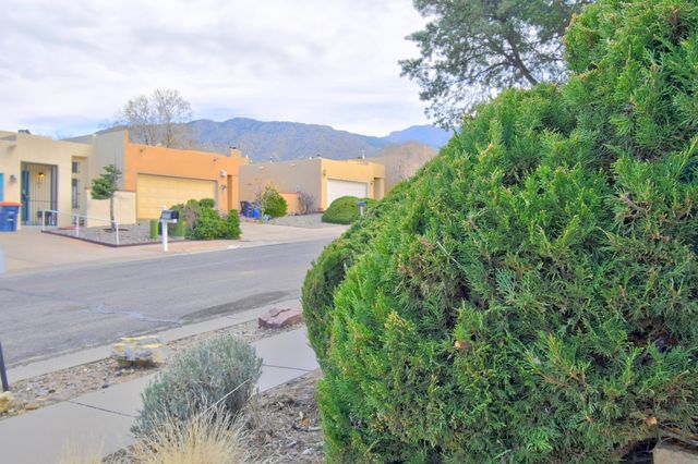 13112 Verbena Place NE, Albuquerque, NM 87112