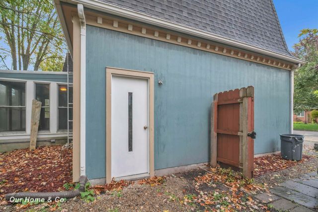 2502 Lee Drive, Bay City, MI 48708