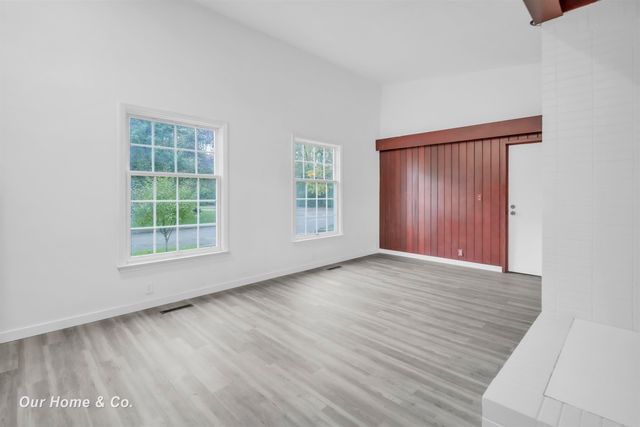 2502 Lee Drive, Bay City, MI 48708