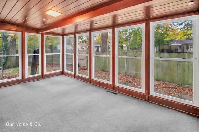 2502 Lee Drive, Bay City, MI 48708