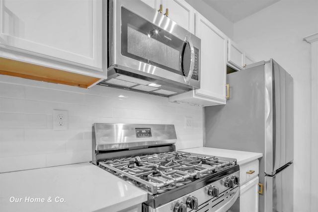 2502 Lee Drive, Bay City, MI 48708