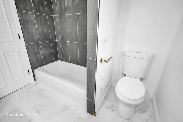 2502 Lee Drive, Bay City, MI 48708