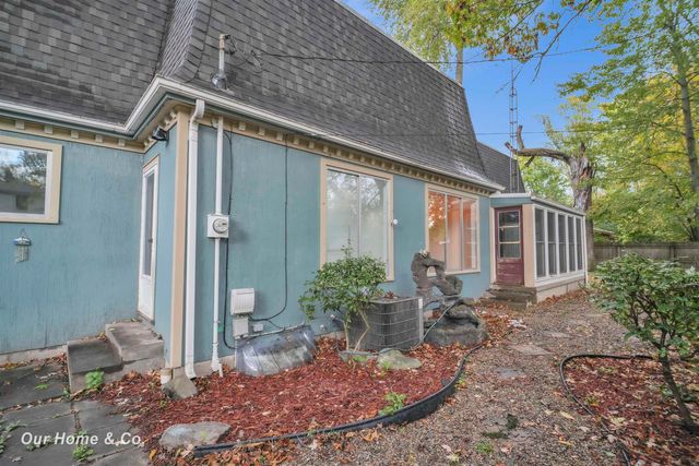 2502 Lee Drive, Bay City, MI 48708