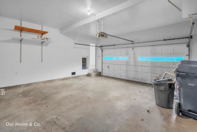 2502 Lee Drive, Bay City, MI 48708