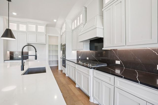 9927 Hunters Run Drive, Missouri City, TX 77459