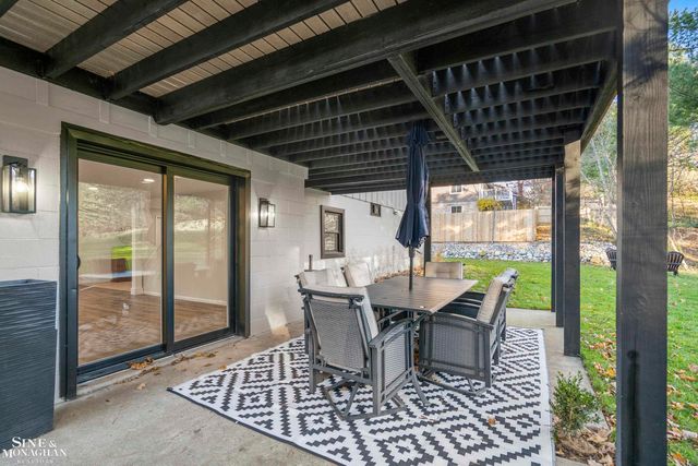 431 Fairlane Drive, Traverse City, MI 49684