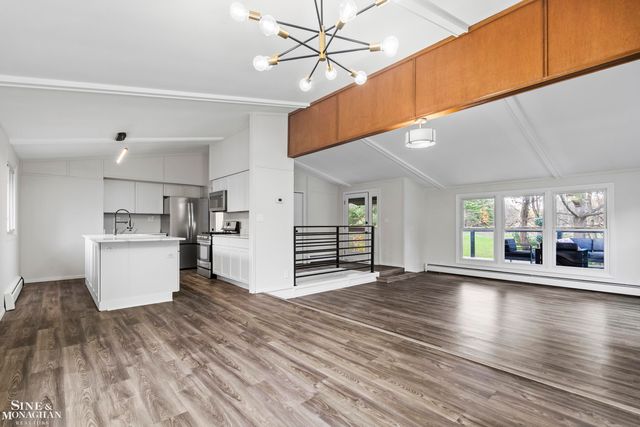 431 Fairlane Drive, Traverse City, MI 49684