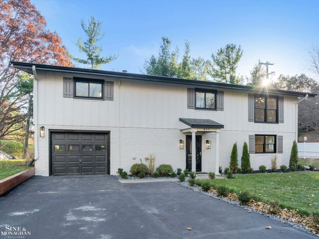 431 Fairlane Drive, Traverse City, MI 49684