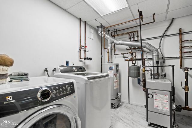 431 Fairlane Drive, Traverse City, MI 49684