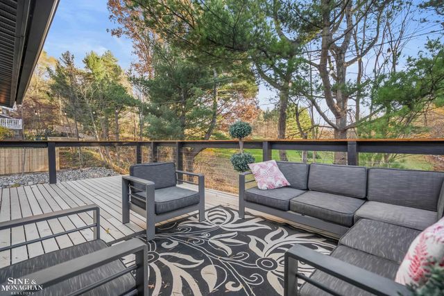 431 Fairlane Drive, Traverse City, MI 49684