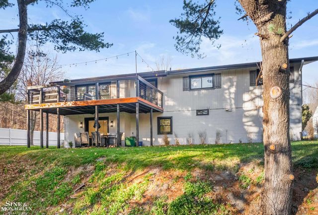 431 Fairlane Drive, Traverse City, MI 49684