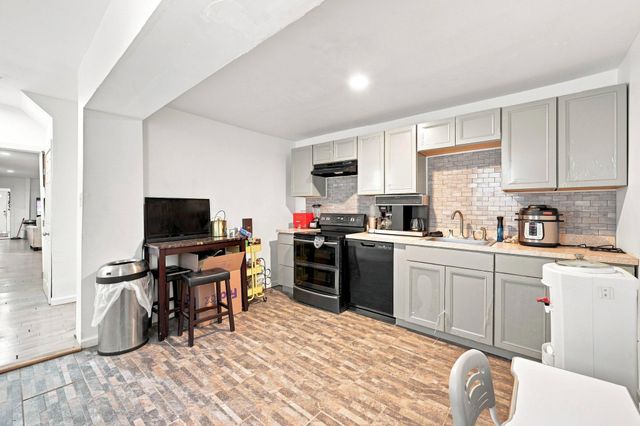 6216 VINE STREET ST, Philadelphia, PA 19139