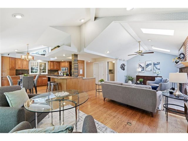 6982 S Niagara Ct, Englewood, CO 80112