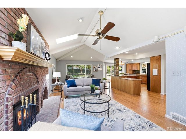 6982 S Niagara Ct, Englewood, CO 80112