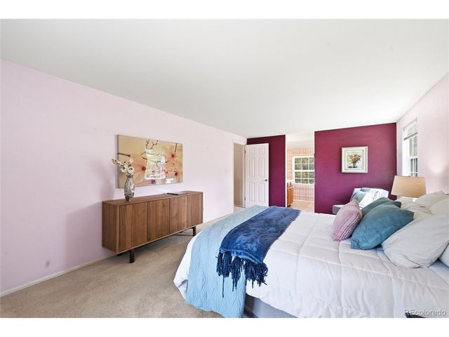 6982 S Niagara Ct, Englewood, CO 80112