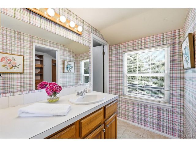 6982 S Niagara Ct, Englewood, CO 80112