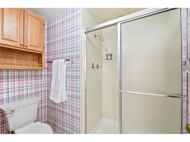 6982 S Niagara Ct, Englewood, CO 80112