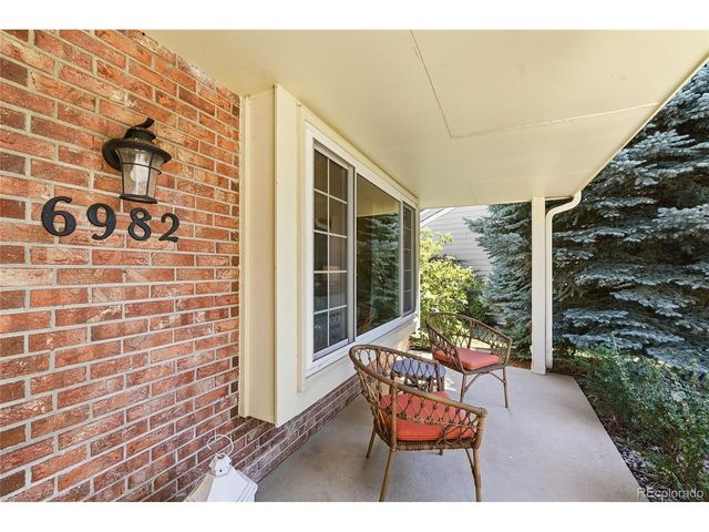 6982 S Niagara Ct, Englewood, CO 80112