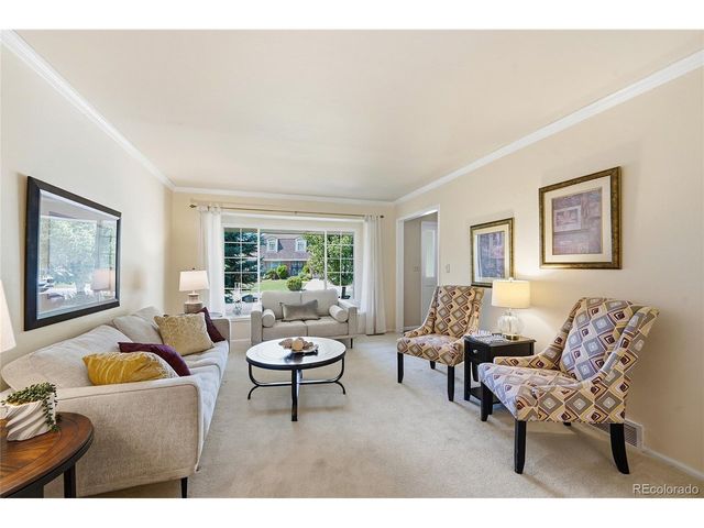 6982 S Niagara Ct, Englewood, CO 80112