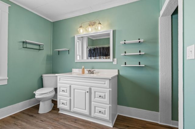 242 S Broadway St, Tekoa, WA 99033