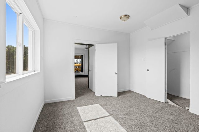 242 S Broadway St, Tekoa, WA 99033