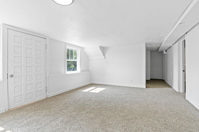 242 S Broadway St, Tekoa, WA 99033