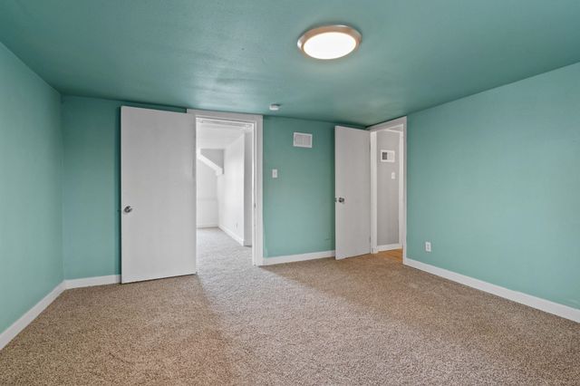 242 S Broadway St, Tekoa, WA 99033