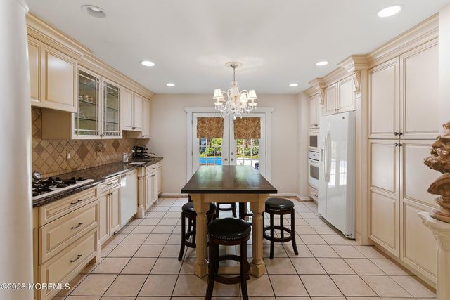 16 N Tunesbrook Drive, Toms River, NJ 08753