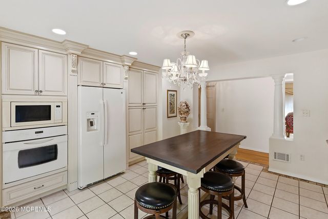 16 N Tunesbrook Drive, Toms River, NJ 08753