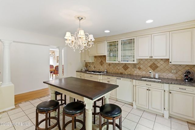 16 N Tunesbrook Drive, Toms River, NJ 08753
