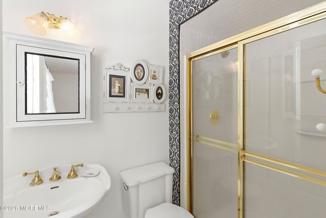 16 N Tunesbrook Drive, Toms River, NJ 08753