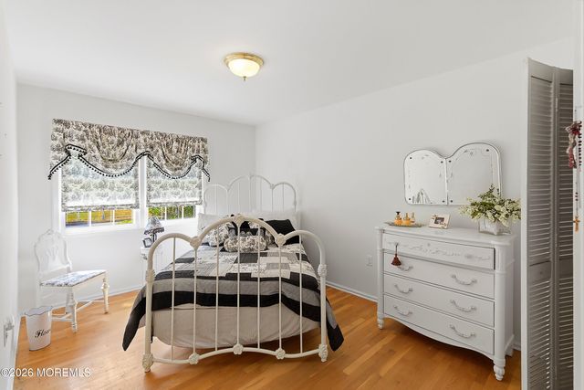 16 N Tunesbrook Drive, Toms River, NJ 08753