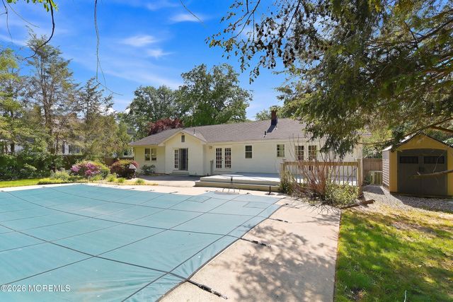 16 N Tunesbrook Drive, Toms River, NJ 08753