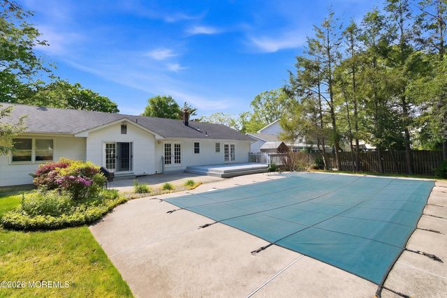 16 N Tunesbrook Drive, Toms River, NJ 08753