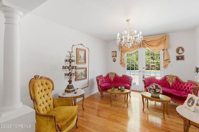 16 N Tunesbrook Drive, Toms River, NJ 08753