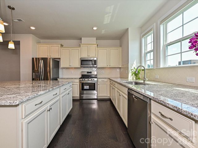 7827 Reunion Row Drive, Charlotte, NC 28277