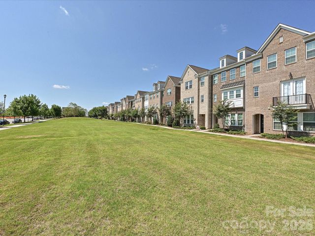 7827 Reunion Row Drive, Charlotte, NC 28277