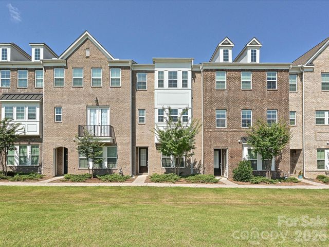 7827 Reunion Row Drive, Charlotte, NC 28277
