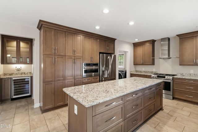 104 Strathburgh Lane, Cary, NC 27518