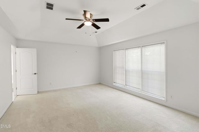 104 Strathburgh Lane, Cary, NC 27518