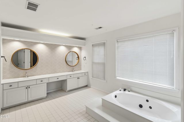 104 Strathburgh Lane, Cary, NC 27518